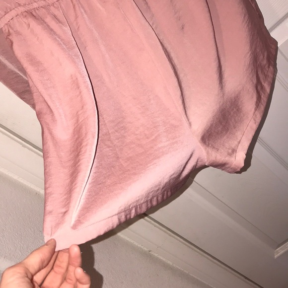 NWT Forever 21 dusty pink romper - Picture 7 of 7